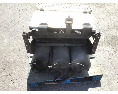 MACK CXU613 Battery Box