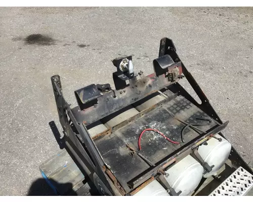 MACK CXU613 Battery Box