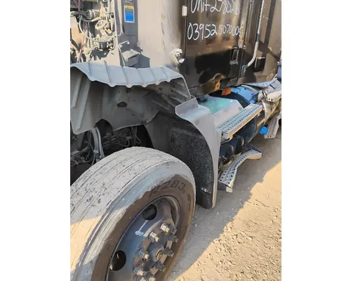 MACK CXU613 Battery Box