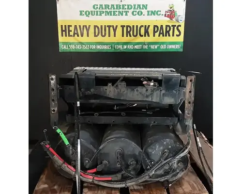 MACK CXU613 Battery Boxes