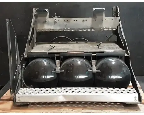 MACK CXU613 Battery Boxes