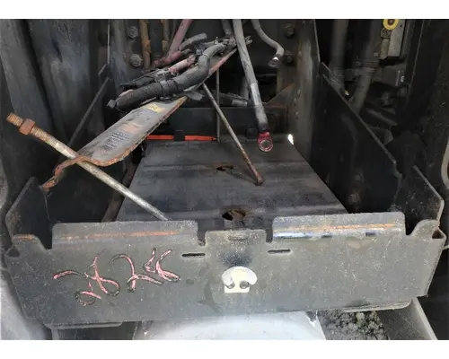 MACK CXU613 Battery Tray