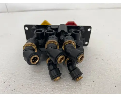 MACK CXU613 Brake Valve (Air)