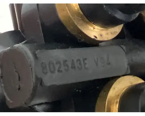 MACK CXU613 Brake Valve (Air)