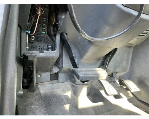 MACK CXU613 Brake/Clutch Pedal Box