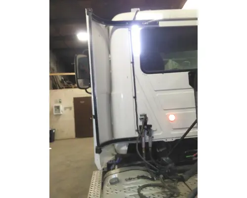 MACK CXU613 CAB EXTENSION