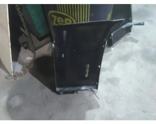 MACK CXU613 CAB EXTENSION