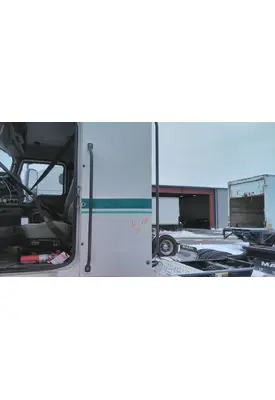 MACK CXU613 CAB EXTENSION