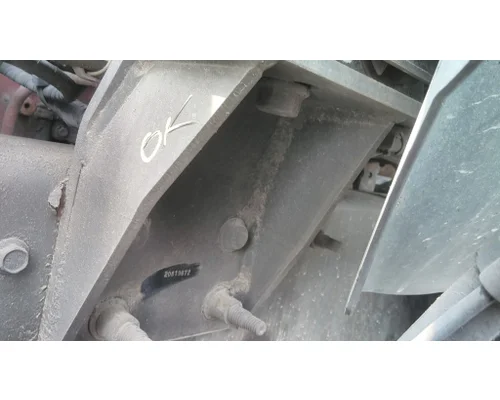 MACK CXU613 CAB MOUNT,BRACKET