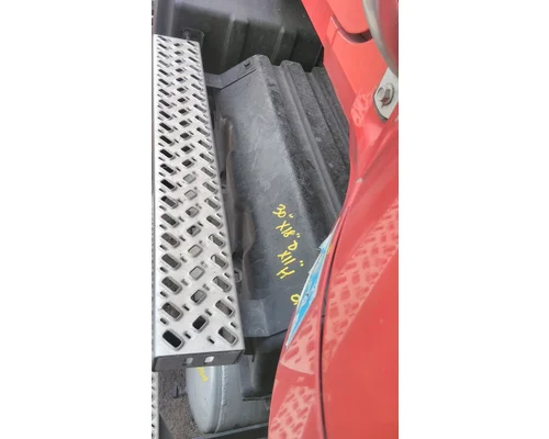 MACK CXU613 CAB STEP