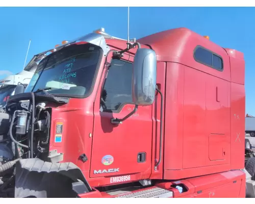 MACK CXU613 CAB