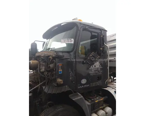 MACK CXU613 CAB