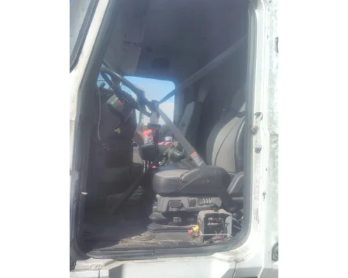 MACK CXU613 CAB