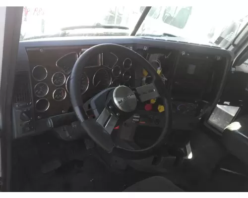 MACK CXU613 CAB