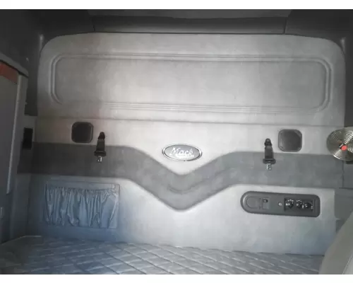MACK CXU613 CAB