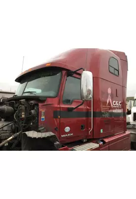 MACK CXU613 CAB