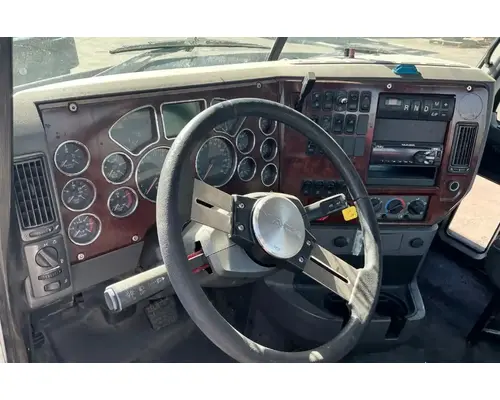 MACK CXU613 Cab Assembly