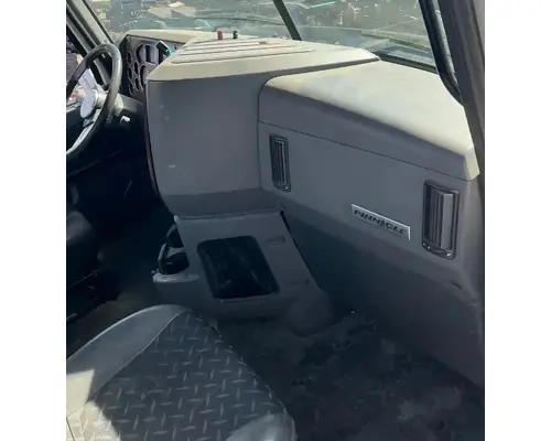 MACK CXU613 Cab Assembly