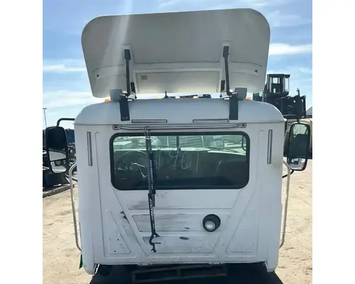 MACK CXU613 Cab Assembly
