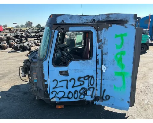 MACK CXU613 Cab Assembly