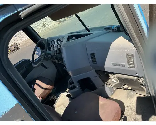 MACK CXU613 Cab Assembly