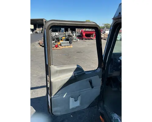 MACK CXU613 Cab Assembly