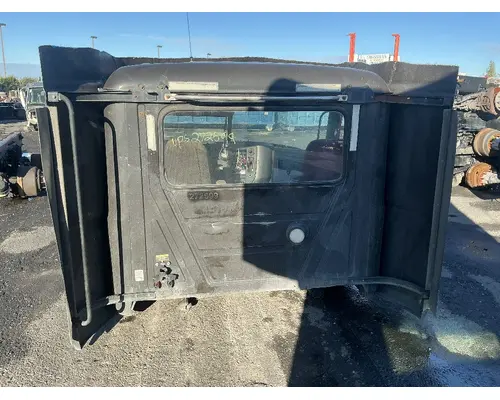 MACK CXU613 Cab Assembly