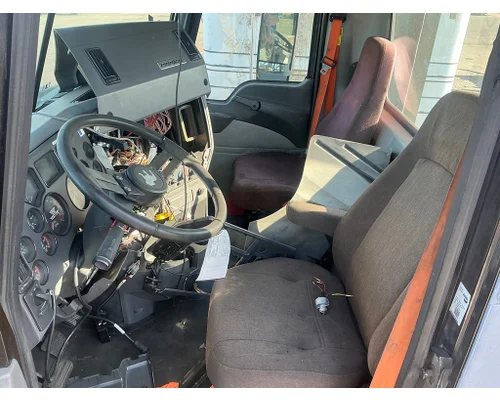 MACK CXU613 Cab Assembly