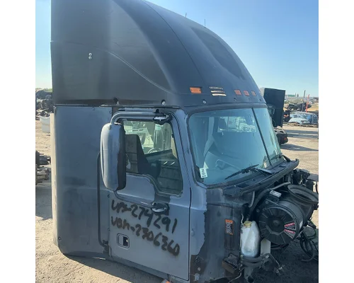 MACK CXU613 Cab Assembly