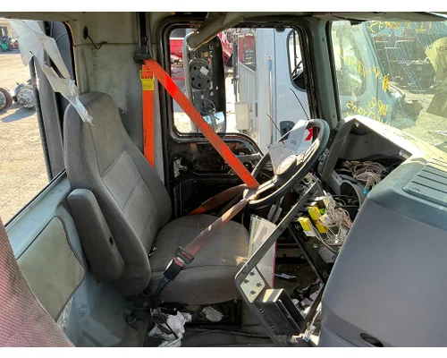 MACK CXU613 Cab Assembly