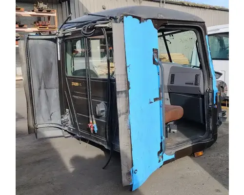 MACK CXU613 Cab Assembly