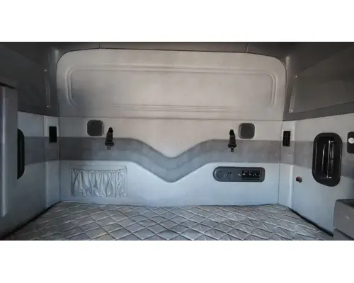MACK CXU613 Cab Assembly