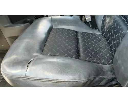 MACK CXU613 Cab Assembly