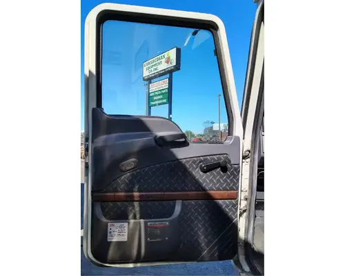 MACK CXU613 Cab Assembly