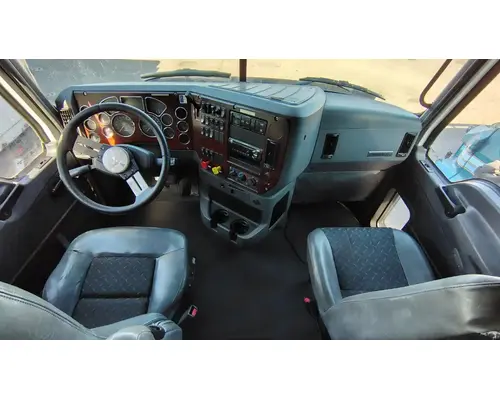 MACK CXU613 Cab Assembly