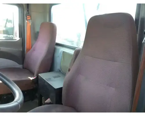 MACK CXU613 Cab Assembly