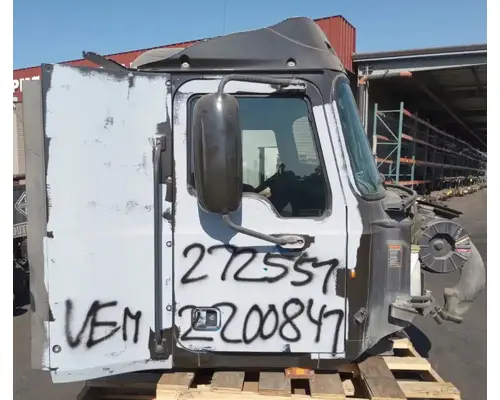 MACK CXU613 Cab Assembly