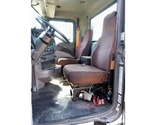 MACK CXU613 Cab Assembly