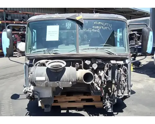 MACK CXU613 Cab Assembly