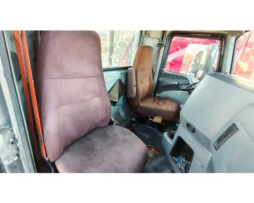 MACK CXU613 Cab Assembly