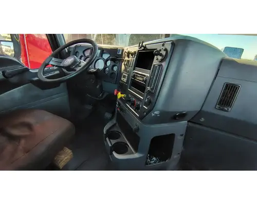 MACK CXU613 Cab Assembly