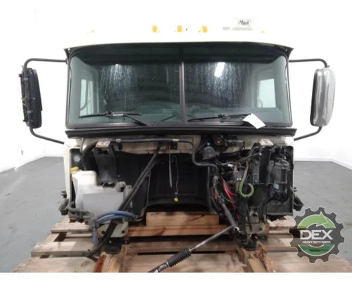 MACK CXU613 Cab