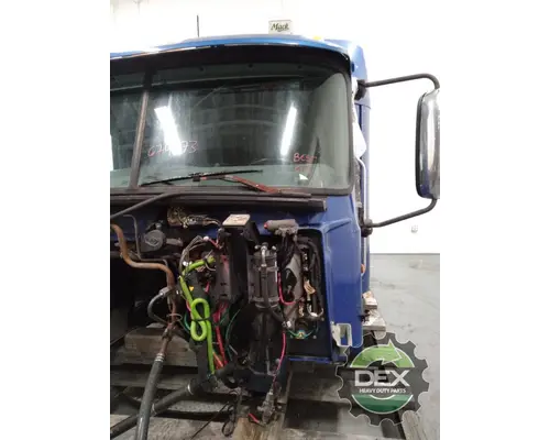 MACK CXU613 Cab