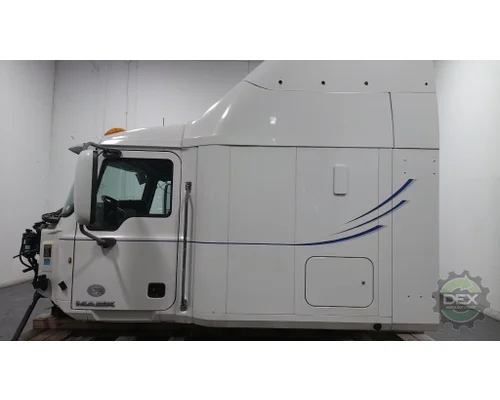 MACK CXU613 Cab