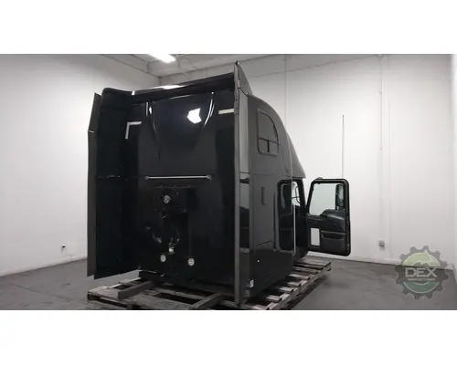 MACK CXU613 Cab