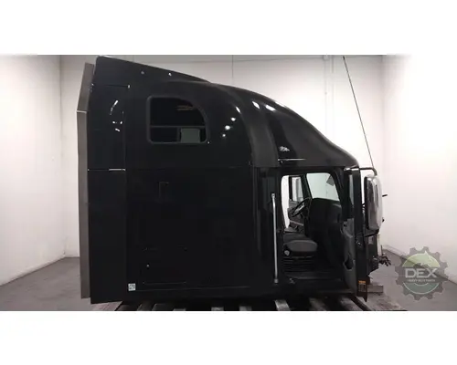 MACK CXU613 Cab