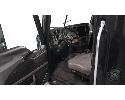 MACK CXU613 Cab