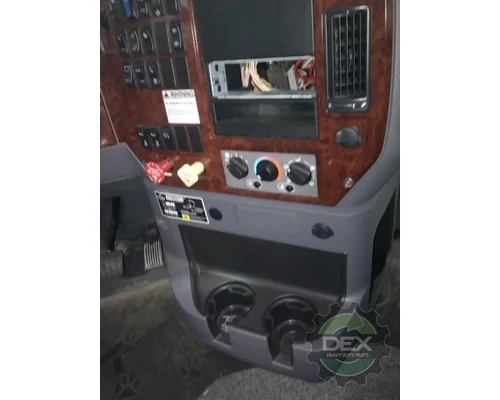 MACK CXU613 Cab