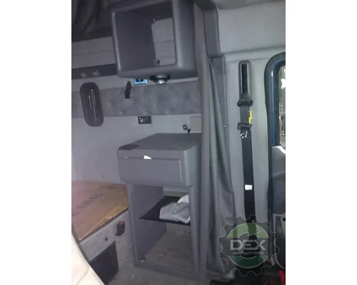 MACK CXU613 Cab