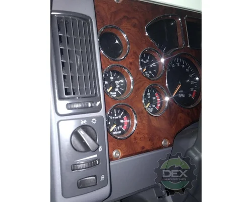 MACK CXU613 Cab
